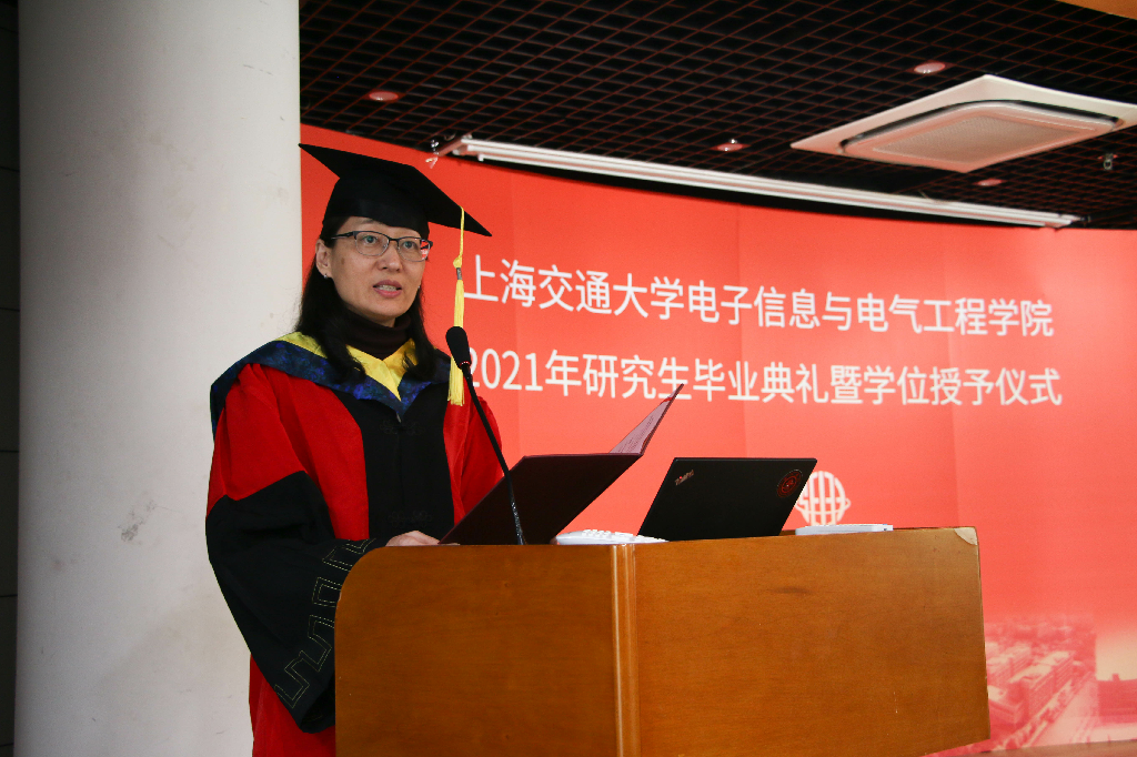 1616935436985050848.png 9 自动化系党总支书记 李柠 宣读表彰名单.png