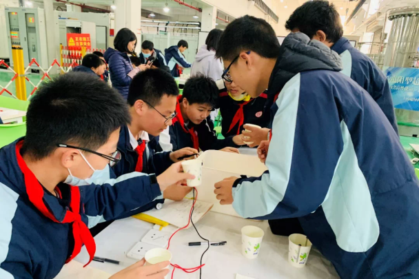 1640669419548081257.png image2.png