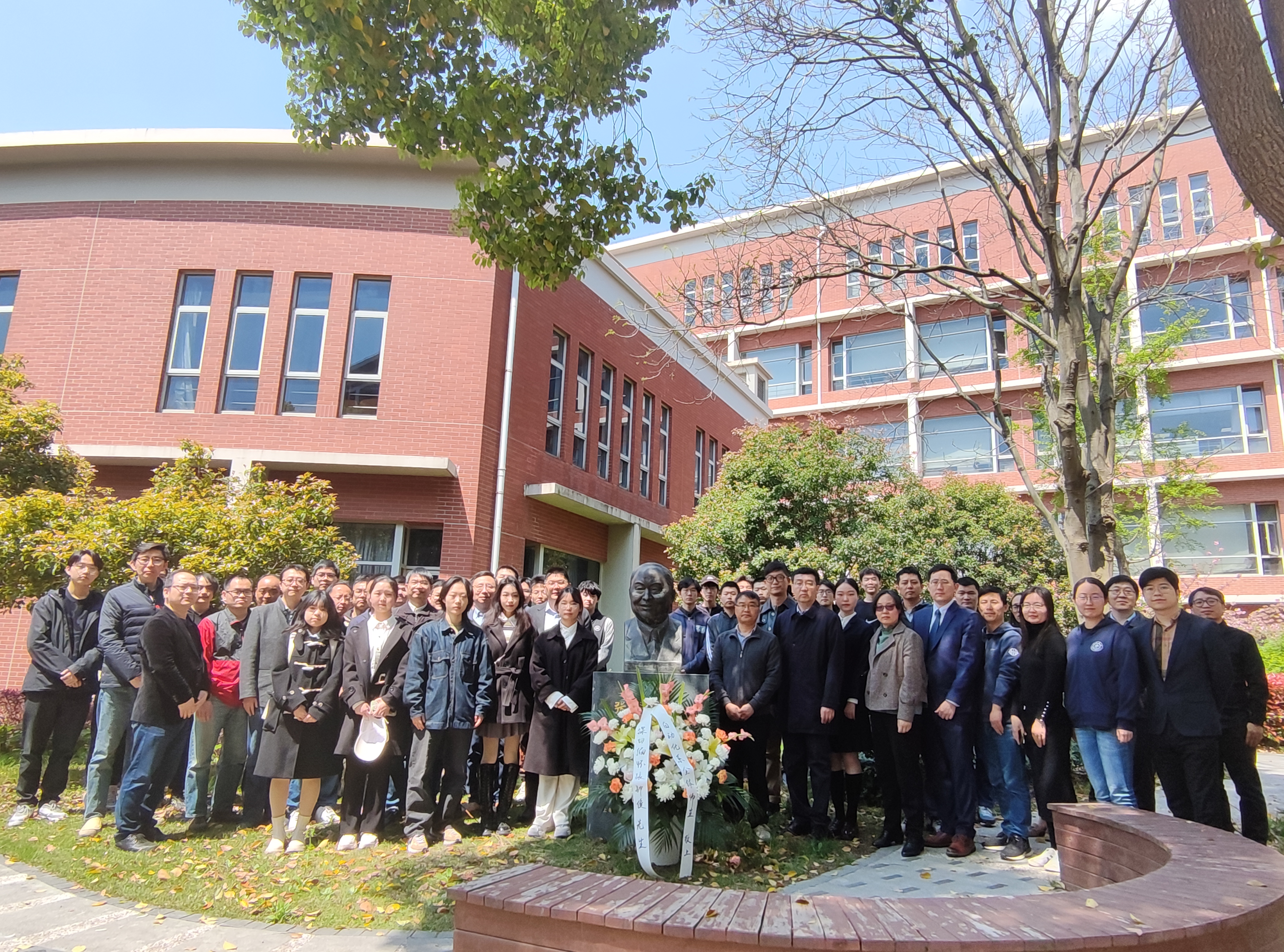 图片1-集体合照.jpg 图片1-集体合照.jpg